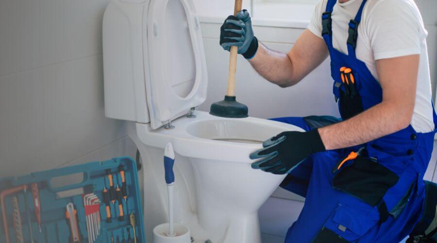 Expert burst pipe repair services in Brunswick, MO